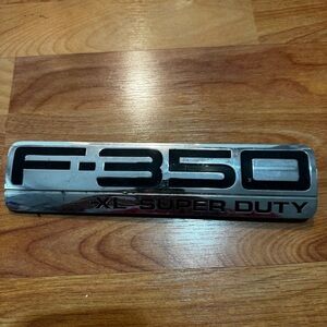 F350 XL SUPER DUTY Emblem For Driver Fender Front OEM 99-07 FORD F350SD PICKUP